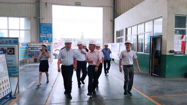河南證監(jiān)局王廣幼局長一行蒞臨隆華集團(tuán)調(diào)研資本市場工作