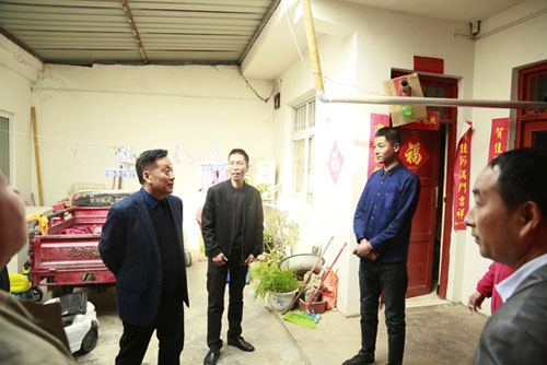 隆華黨委書記李占明深入貧困戶調(diào)研，助力精準(zhǔn)扶貧